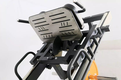 Jalkaprässi / Hack-kyykky – Recoil